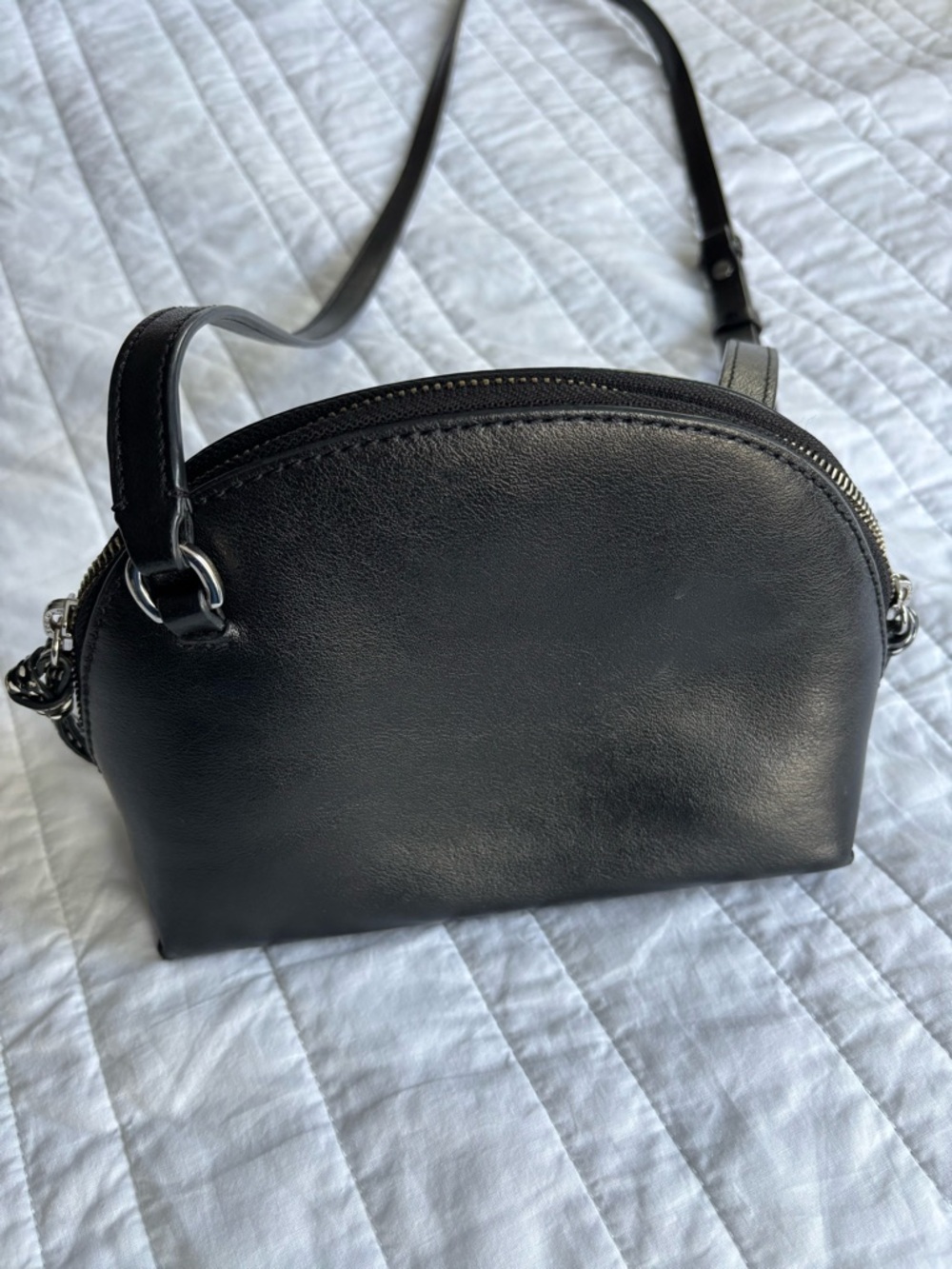 Banana Republic leather bag. - Picture 8 of 12
